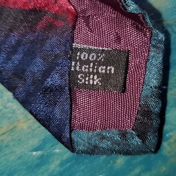 Paintstroke Pattern Tie - NEW - Picture 5 of 5